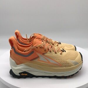 Altra womens  Trail Running Shoes size 6 US